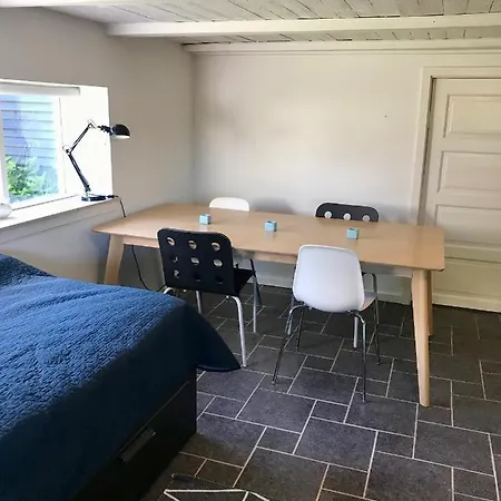 Alloggio in famiglia Big Basement With Privat Bathroom *
