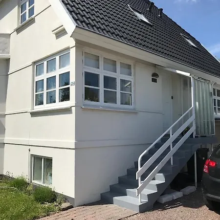 Big Basement With Privat Bathroom Pansiyon Munkebo